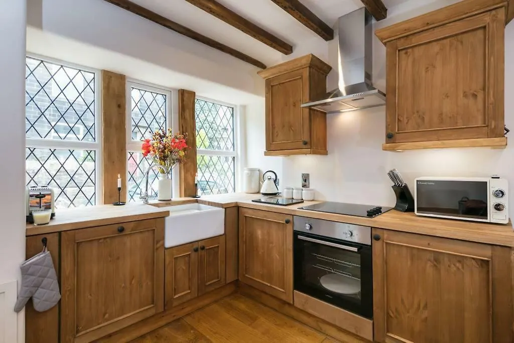 Stunning Blackberry Cottage With Log Burner - Located On Haworth Main Street Storbritannien