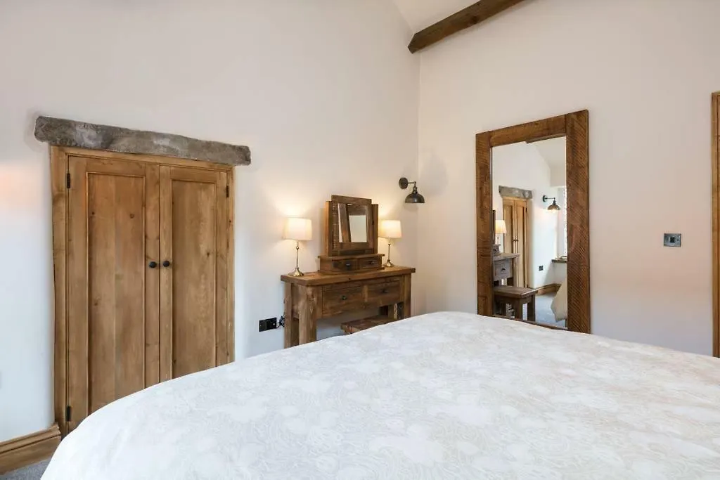 Feriehus Stunning Blackberry Cottage With Log Burner - Located On Haworth Main Street