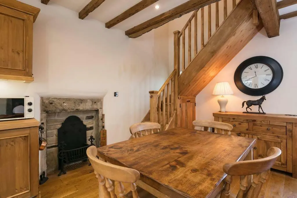 بيت للعطل Stunning Blackberry Cottage With Log Burner - Located On Haworth Main Street المملكة المتحدة