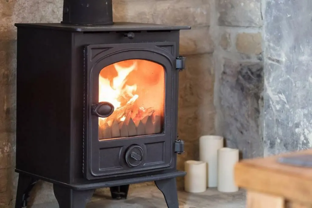 Stunning Blackberry Cottage With Log Burner - Located On Haworth Main Street 0*,