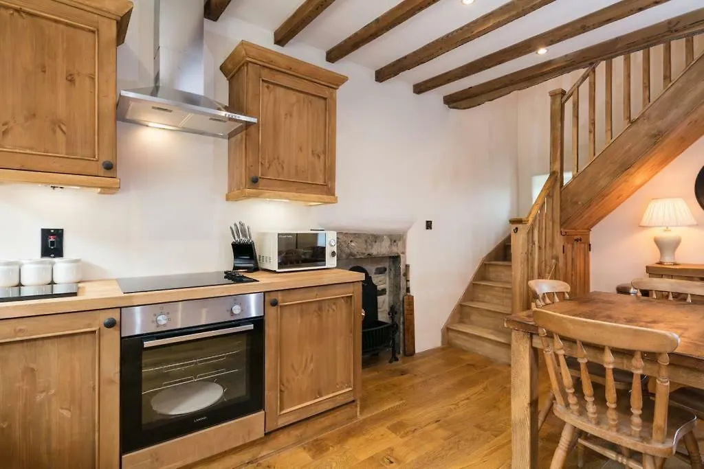 بيت للعطل Stunning Blackberry Cottage With Log Burner - Located On Haworth Main Street المملكة المتحدة