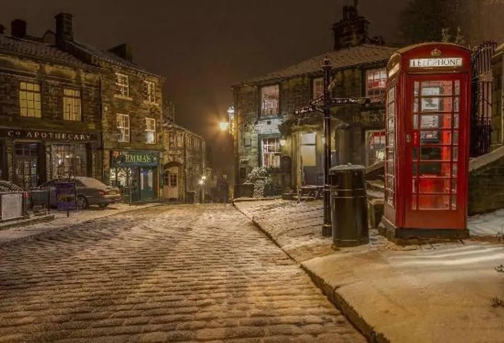 Stunning Blackberry Cottage With Log Burner - Located On Haworth Main Street