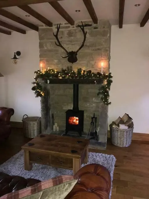 Stunning Blackberry Cottage With Log Burner - Located On Haworth Main Street 0*,
