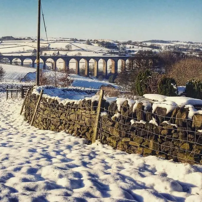 بيت للعطل Stunning Blackberry Cottage With Log Burner - Located On Haworth Main Street