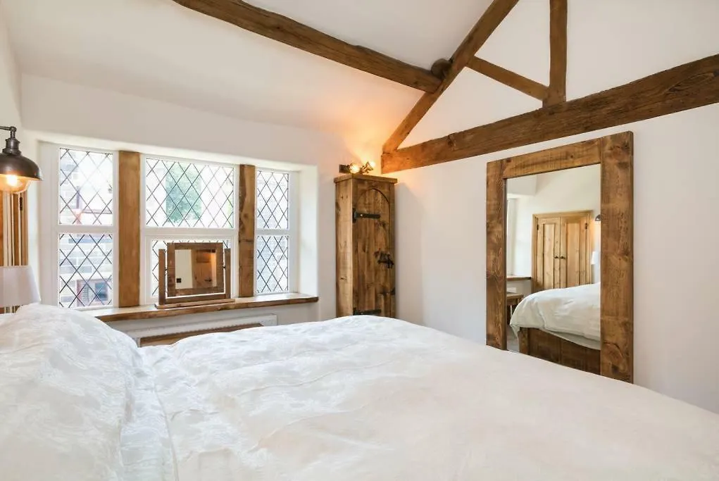 Stunning Blackberry Cottage With Log Burner - Located On Haworth Main Street بيت للعطل