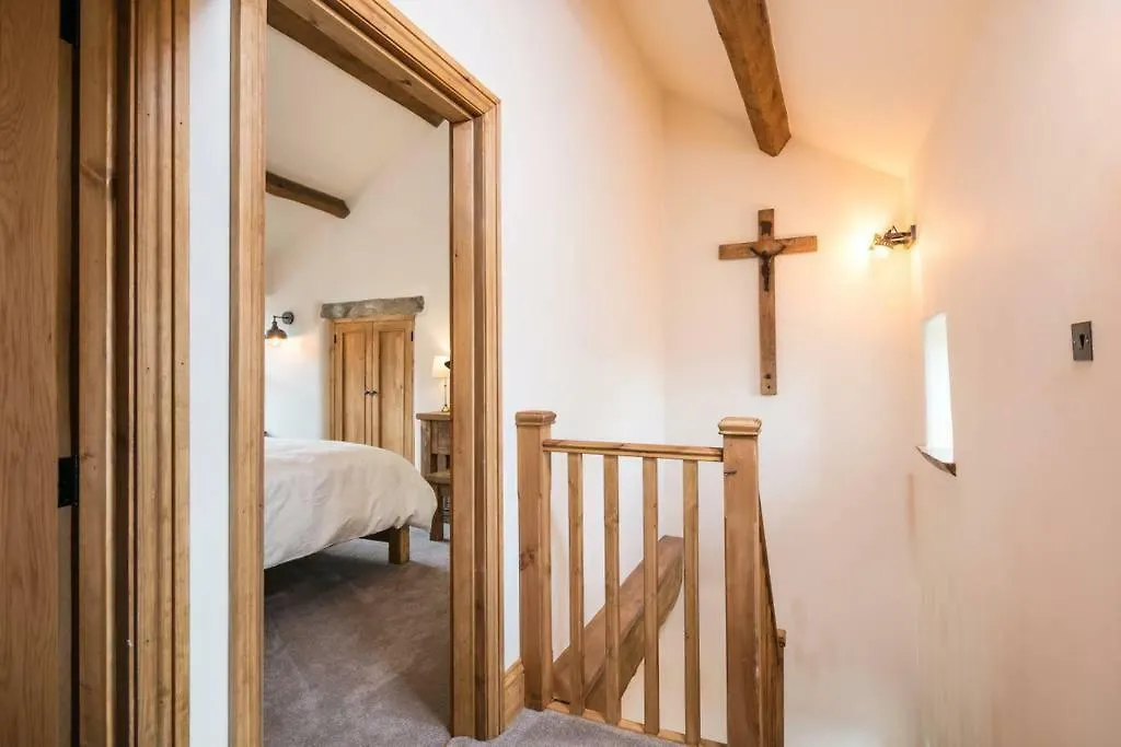 Stunning Blackberry Cottage With Log Burner - Located On Haworth Main Street بيت للعطل